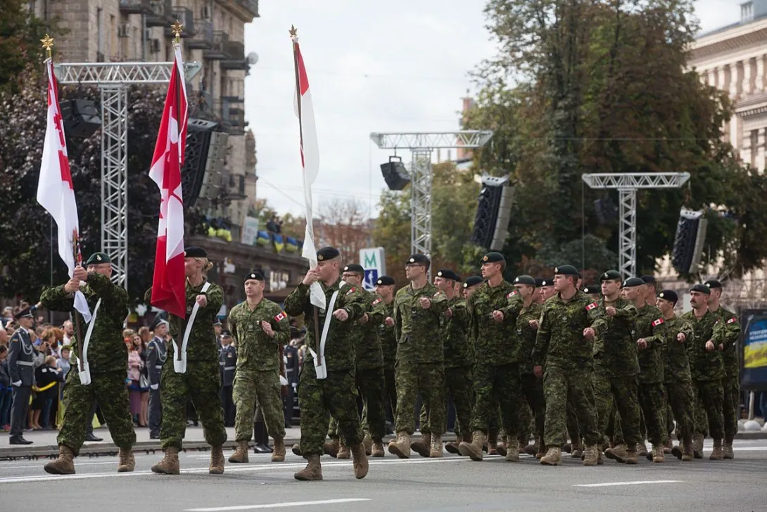 Канада продлила военную тренировочную миссию на Украине
