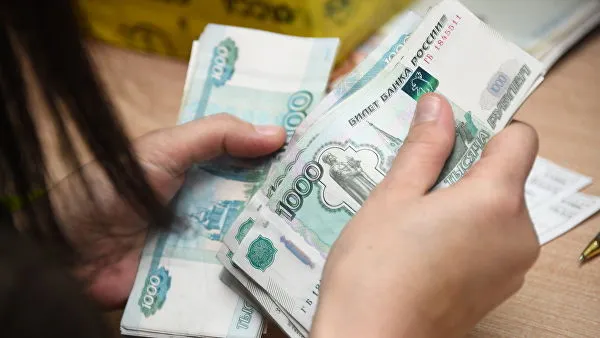 Исследование показало рост объема "свободных денег" у россиян в феврале