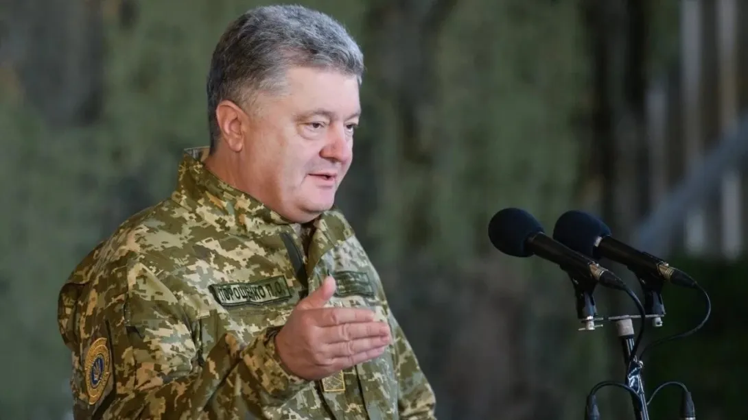 «Войска уже на границе!»: Порошенко заявил о готовности российских дивизий напасть на Украину
