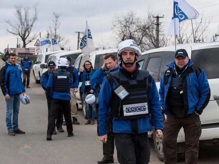 В ОБСЕ зафиксировали вертолет силовиков в 50 километрах от Луганска