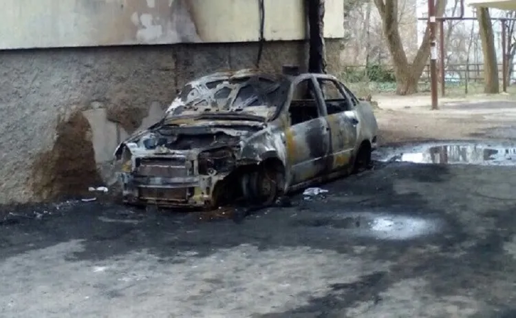 Огонь в сгоревшем в Севастополе автомобиле мог быть криминальным 