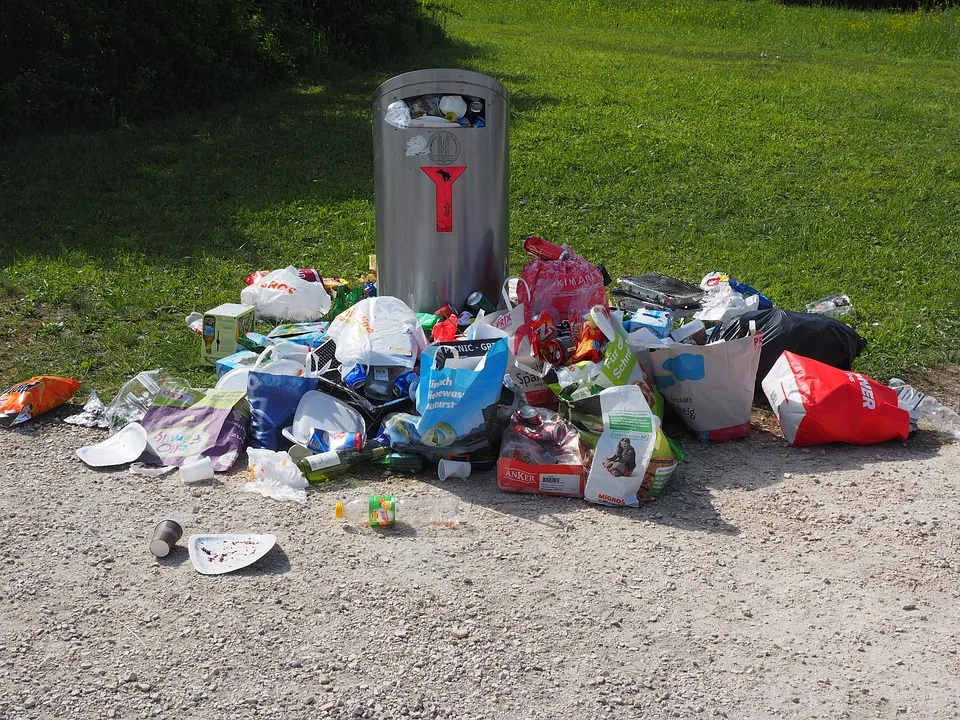 «Мы не Ялта, не Алушта!» Почему завышен тариф на вывоз мусора в Севастополе 