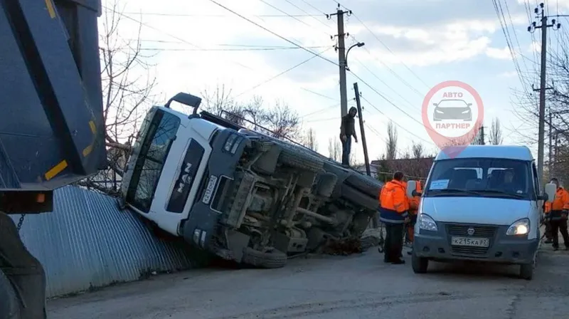 Дорожно-асфальтовое происшествие случилось в Крыму