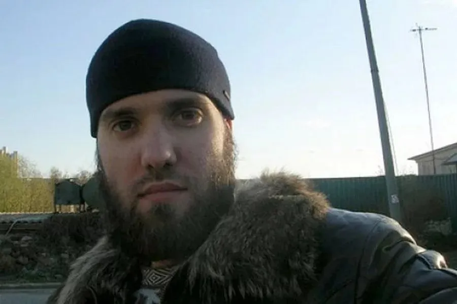Бывшего российского офицера приговорили к 19 годам колонии за участие в ИГ*