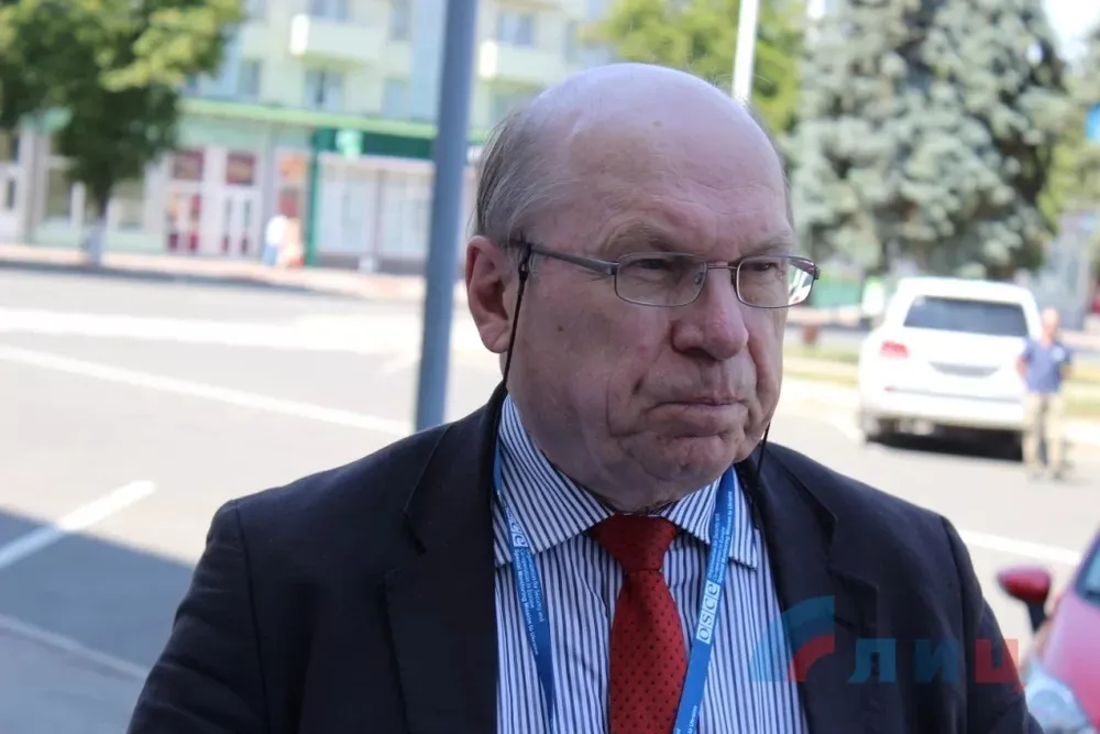 Координатор ОБСЕ обсудил с властями ЛНР гуманитарные вопросы
