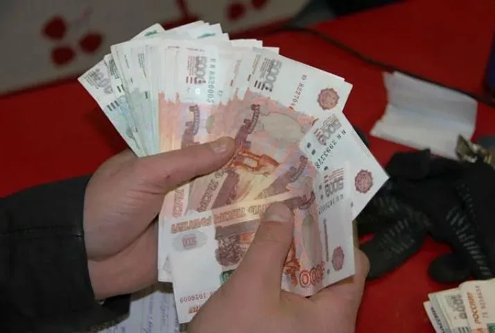 Россияне назвали размер хорошей зарплаты