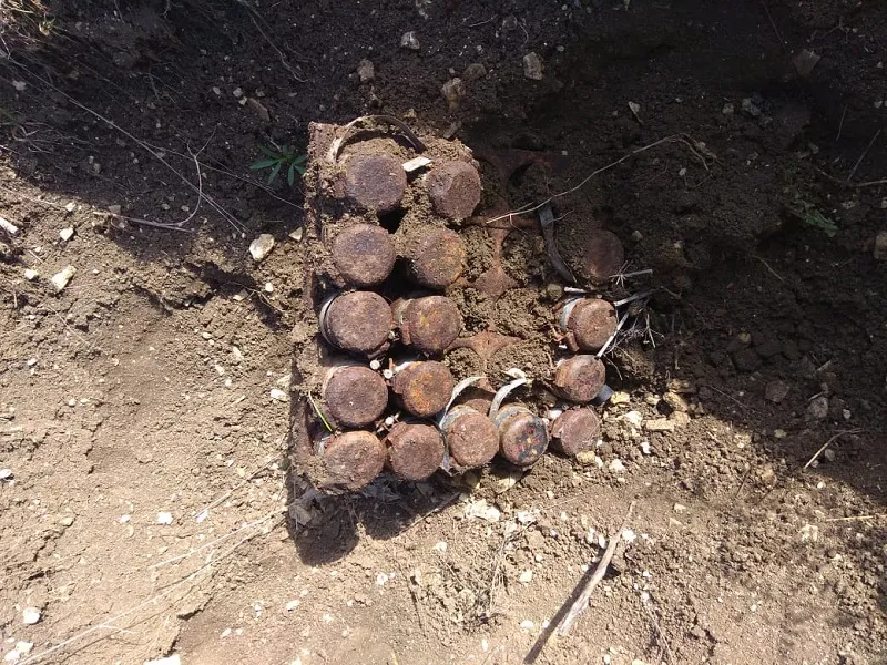 ФСБ обнаружила в Крыму десятки боеприпасов