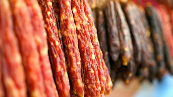 Ученые назвали продукты, вызывающие рак кишечника