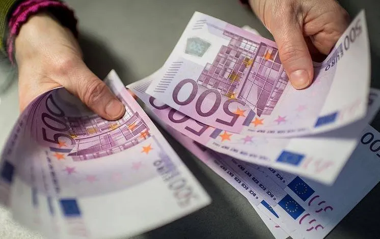 В Евросоюзе прекратили выпускать купюры по €500
