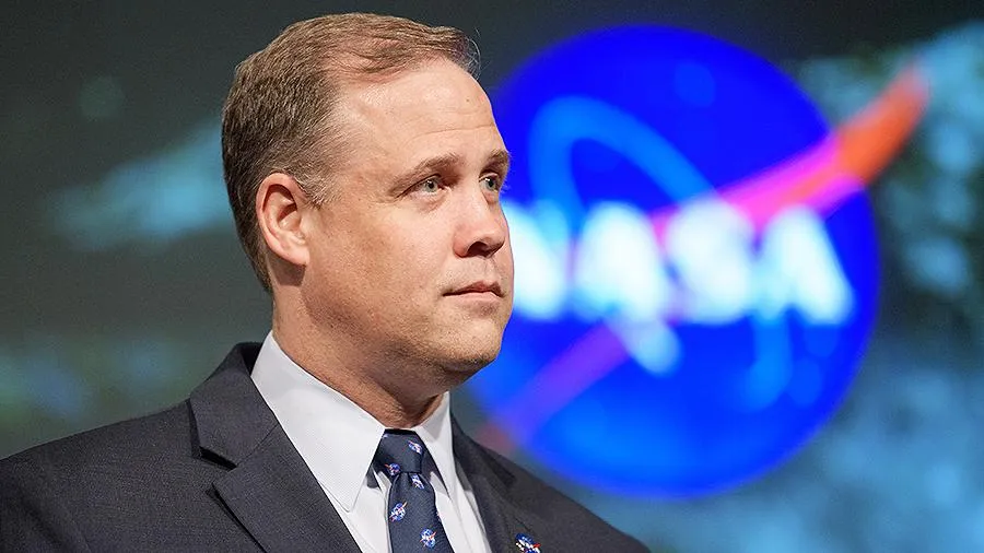 Глава NASA призвал землян готовиться к столкновениям с астероидами