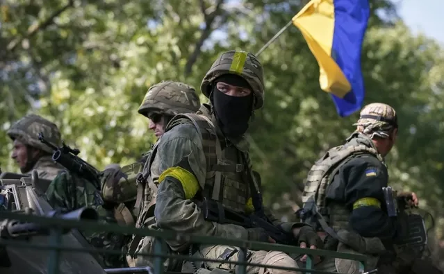 Киевские силовики семь раз за сутки обстреляли позиции Народной милиции ЛНР