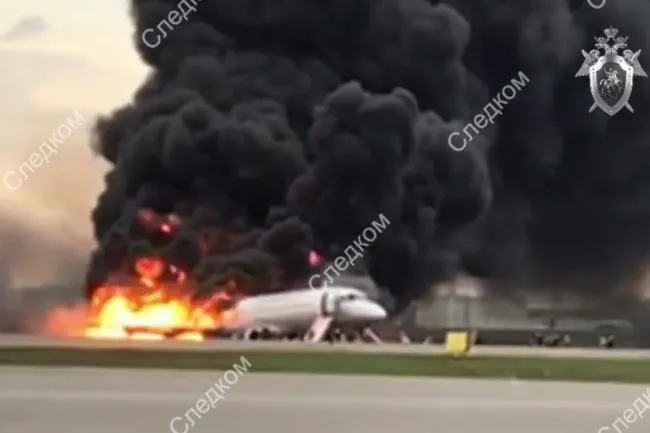 Пилоты назвали причину пожара в SSJ 100 