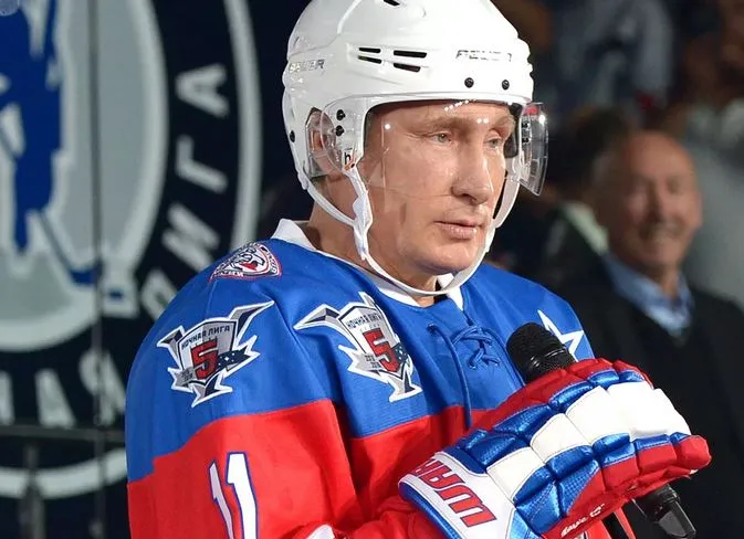Путин объяснил разгромные победы своей команды в хоккейных матчах