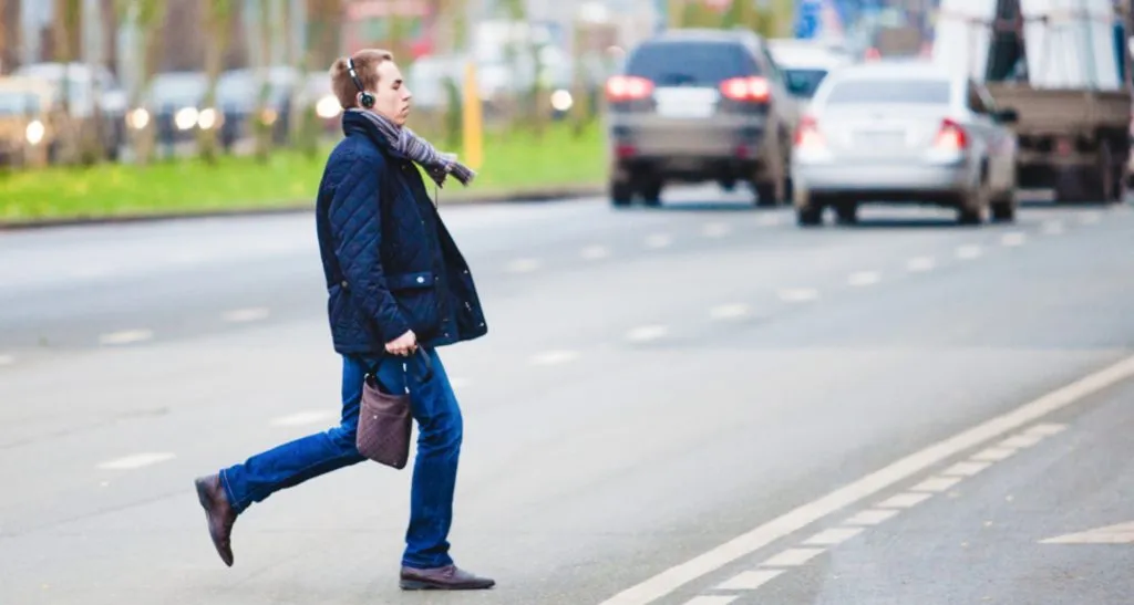 В Севастополе пешеходы пытаются отвоевать права у автомобилистов