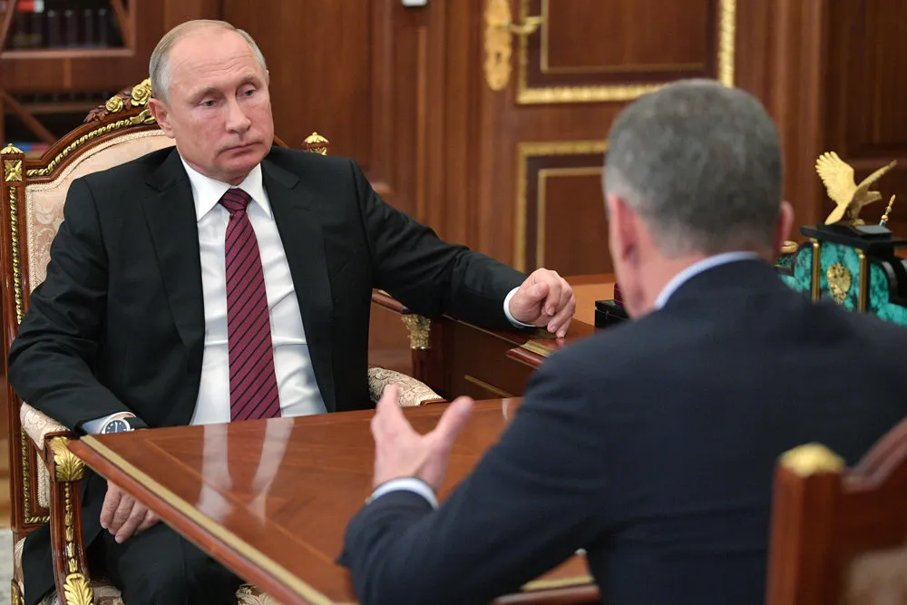 Губернатор Севастополя получил заочный разнос у Путина 