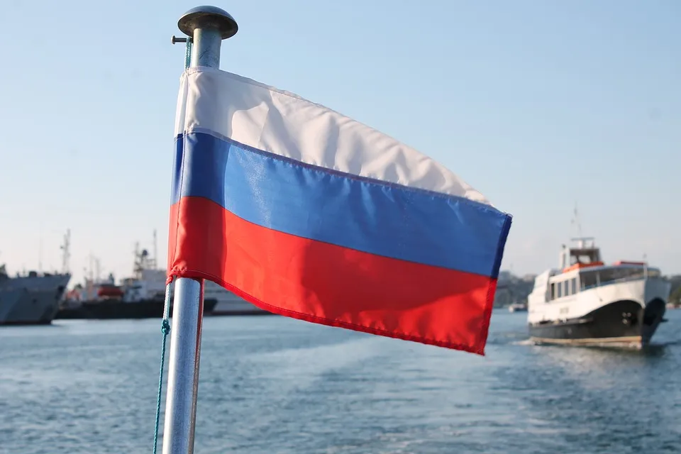  В Севастополе разберутся с осквернившими флаг России 