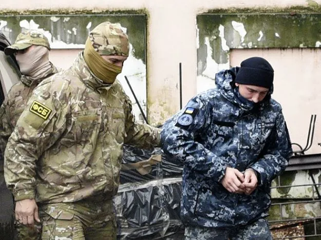 Трибунал ООН обязал Россию вернуть Украине арестованных моряков и корабли