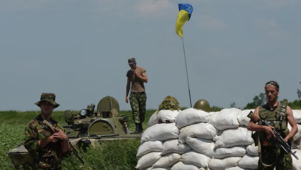 Пьяный украинский военный открыл огонь по подчиненным в Донбассе