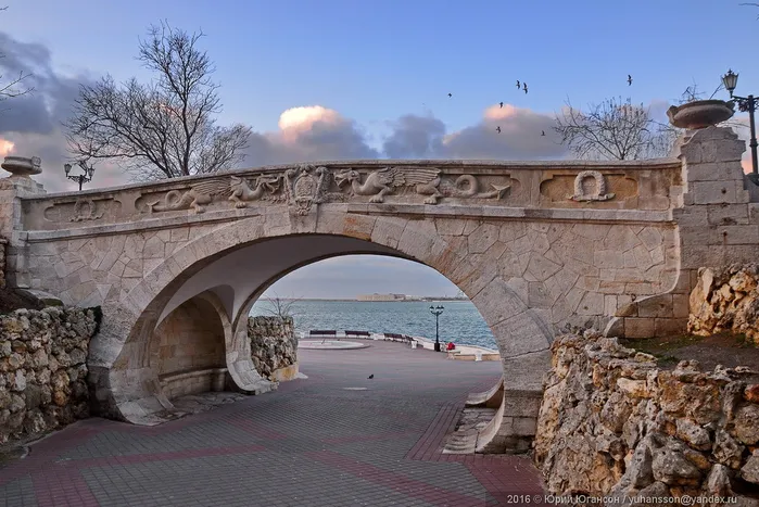 «Драконий мостик» Севастополя вошел в топ-7 идеальных мест для свиданий
