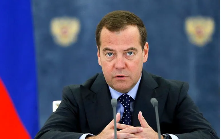 Медведев заявил, что Россия не получила внятных сигналов о курсе нового президента Украины 