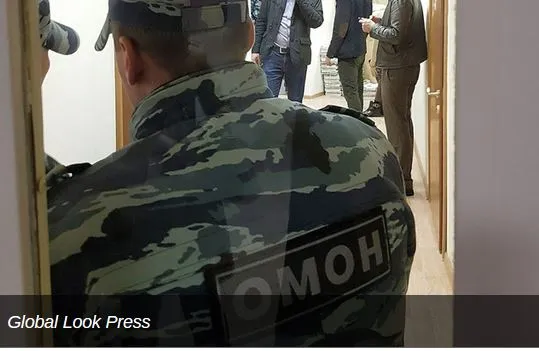 В кабинете первого вице-премьера Якутии идут обыски