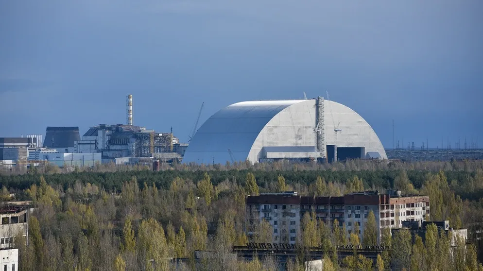 Чернобыльская АЭС получила самый крупный в мире саркофаг «Арка»