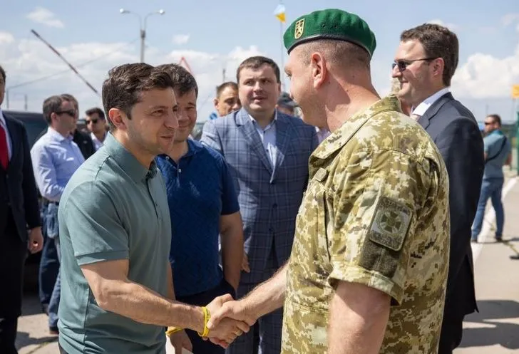 Зеленский посетил КПП на границе с Крымом