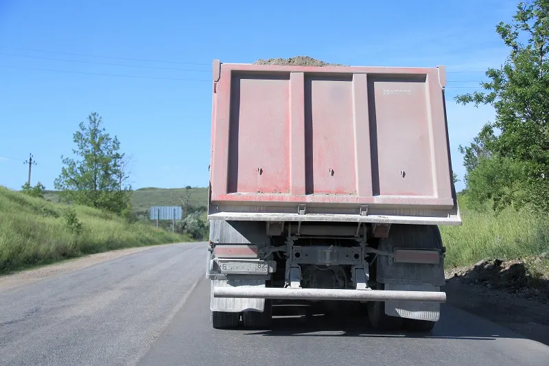 Пойдут по старинке: в Крыму грузовики вернутся с Тавриды на старую трассу