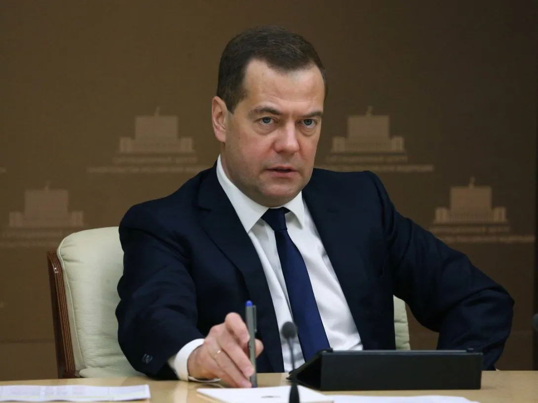 Медведев поручил ввести уголовную ответственность за срыв госзакупок