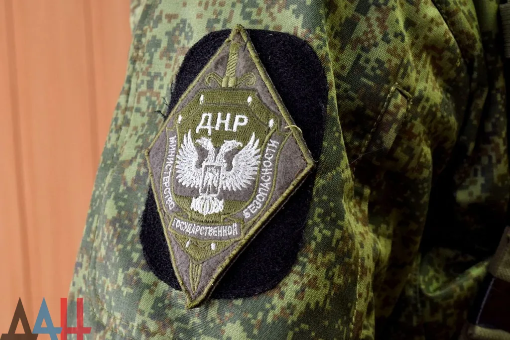 МГБ ДНР задержало подозреваемого в подрыве высоковольтных опор ЛЭП в Шахтерске