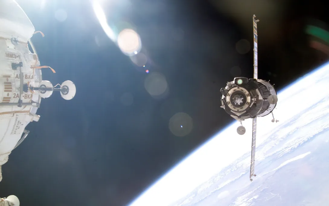 "Роскосмос" объявил график повторной стыковки с МКС корабля "Союз" с роботом на борту