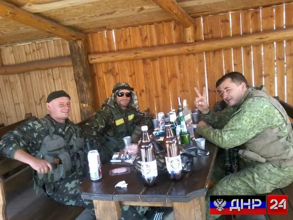 Боевикам ВСУ в Донбассе официально разрешат употребление алкоголя
