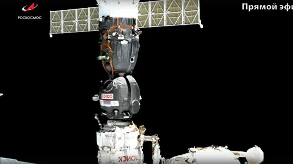 "Союз МС-14" с роботом "Федором" со второй попытки пристыковался к МКС