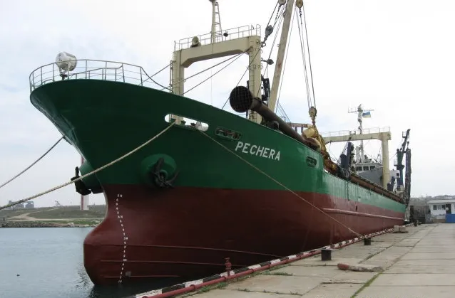 Почему суда теряют время у Севастопольского морского порта 