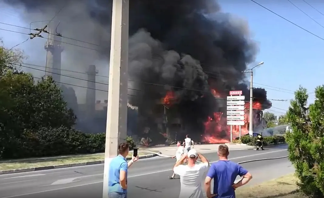 В Севастополе сгорел магазин «Алакоз» 