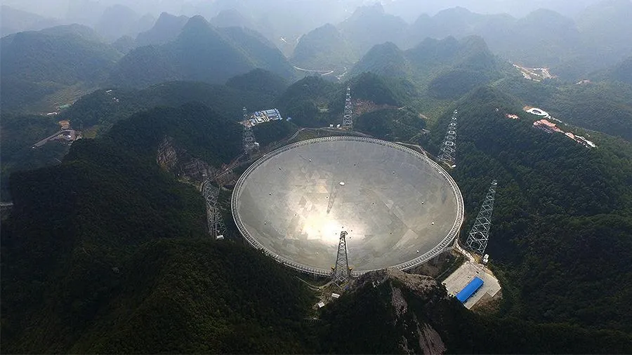 Китайские астрономы зафиксировали неизвестный радиосигнал из космоса