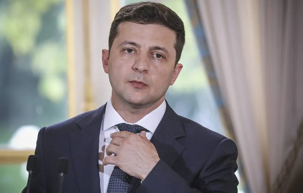 Зеленский заявил, что мир в Донбассе и возвращение Крыма остаются его основными задачами