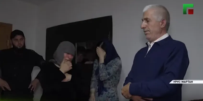 Власти Чечни поймали «колдунов» и заставили их каяться на ТВ