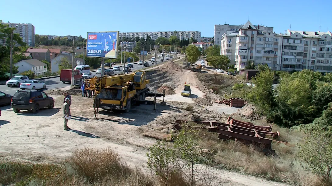 В Севастополе началось расширение моста на Пожарова