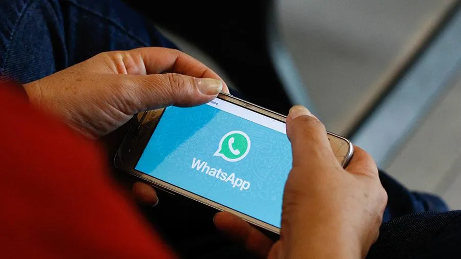 Россиянок оштрафовали за рассылку фейков в WhatsApp