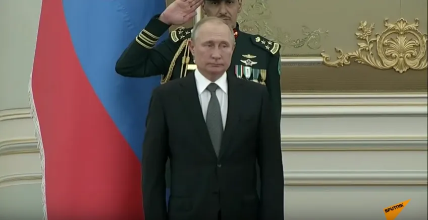Саудовский оркестр встретил Путина фальшивым гимном РФ