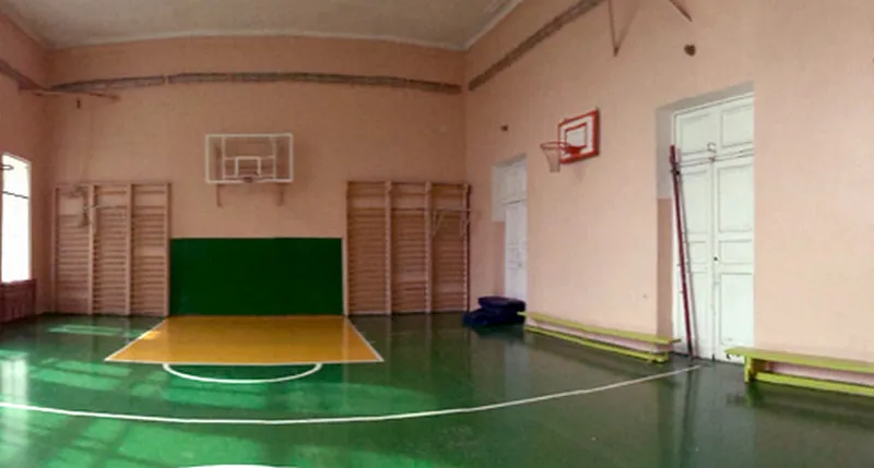 Уроком физкультуры в севастопольской гимназии № 1 занялась полиция