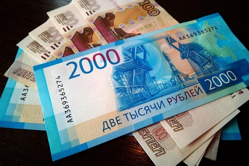 Доприкалывался: крымский студент разменивал фальшивки на настоящие деньги