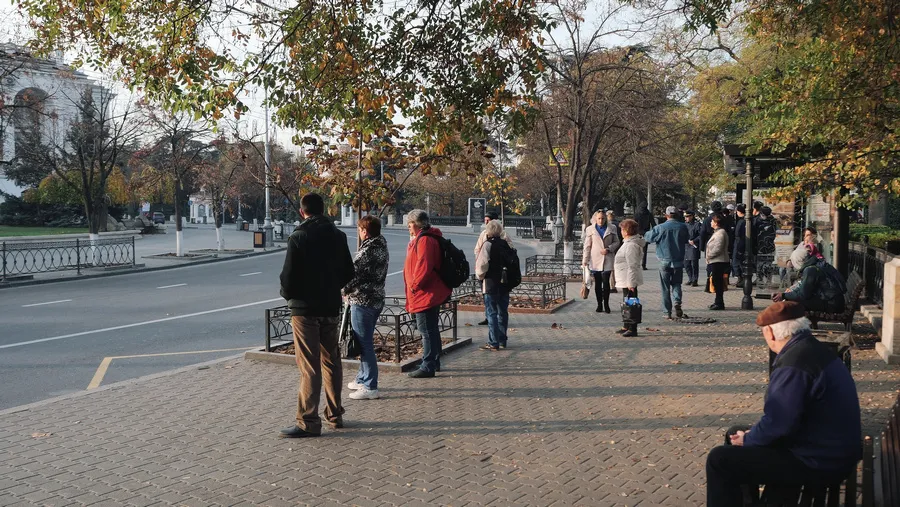 Что жители Севастополя думают о движении транспорта в центре города
