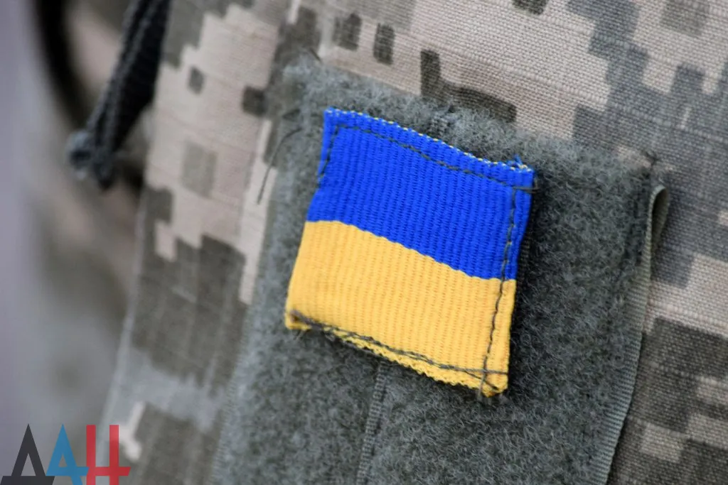 Двое военнослужащих ВСУ выпрыгнули из поезда, не желая воевать в Донбассе, один из них погиб.