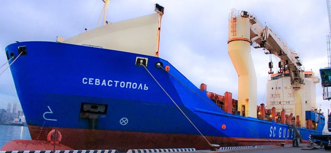 Посольство РФ в Сингапуре оказывает помощь экипажу российского судна "Севастополь"