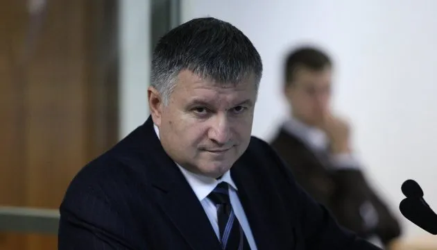 Аваков предупредил Зеленского о вероятности новой революции на Украине