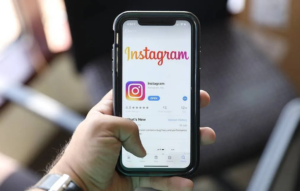 Facebook и Instagram удаляют записи в поддержку Сулеймани 