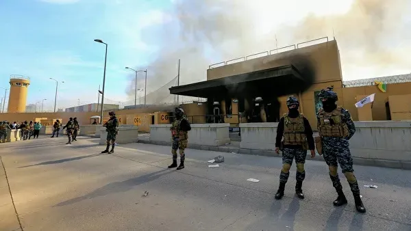 Несколько человек пострадали при обстреле посольства США в Багдаде
