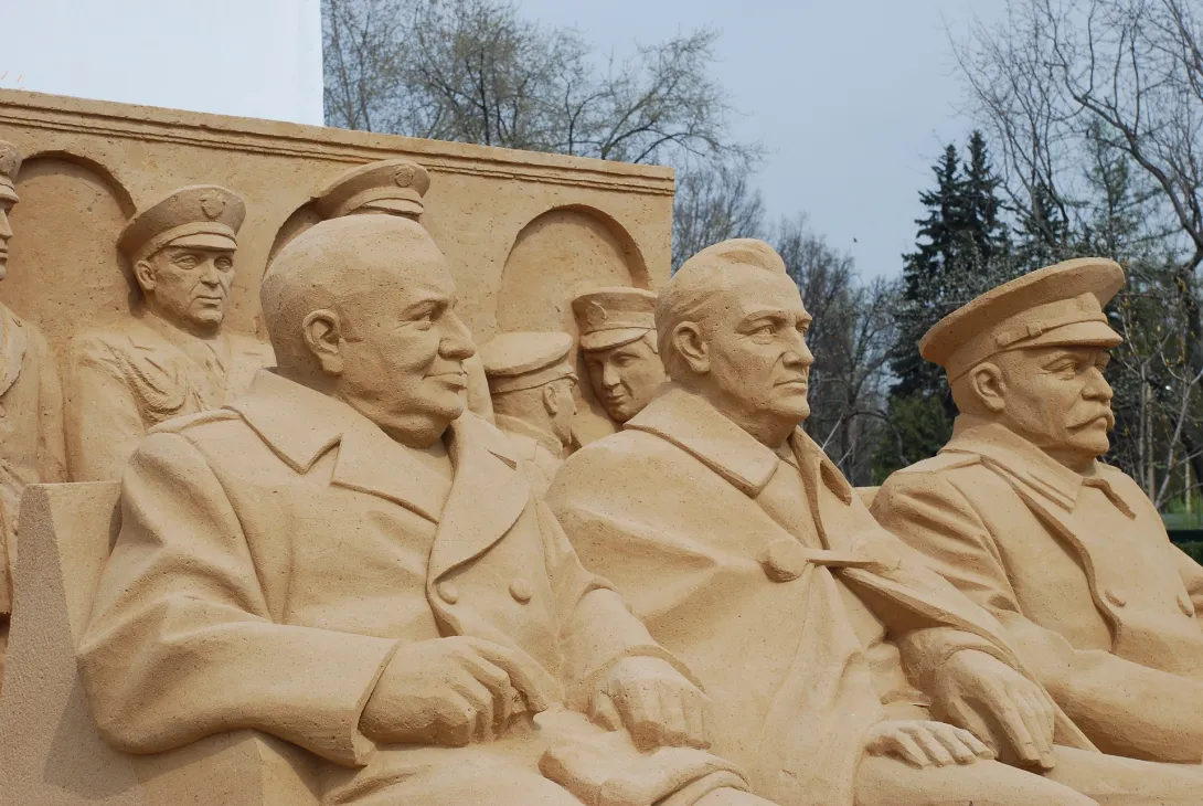 Кравчук: Гитлер и Сталин встречались во Львове